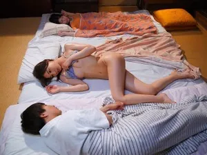 Cuộc gặp gỡ người mẫu ảnh kết thúc với cảnh âm hộ phủ đầy tinh dịch và quên mất em bé ở ngoài trời
