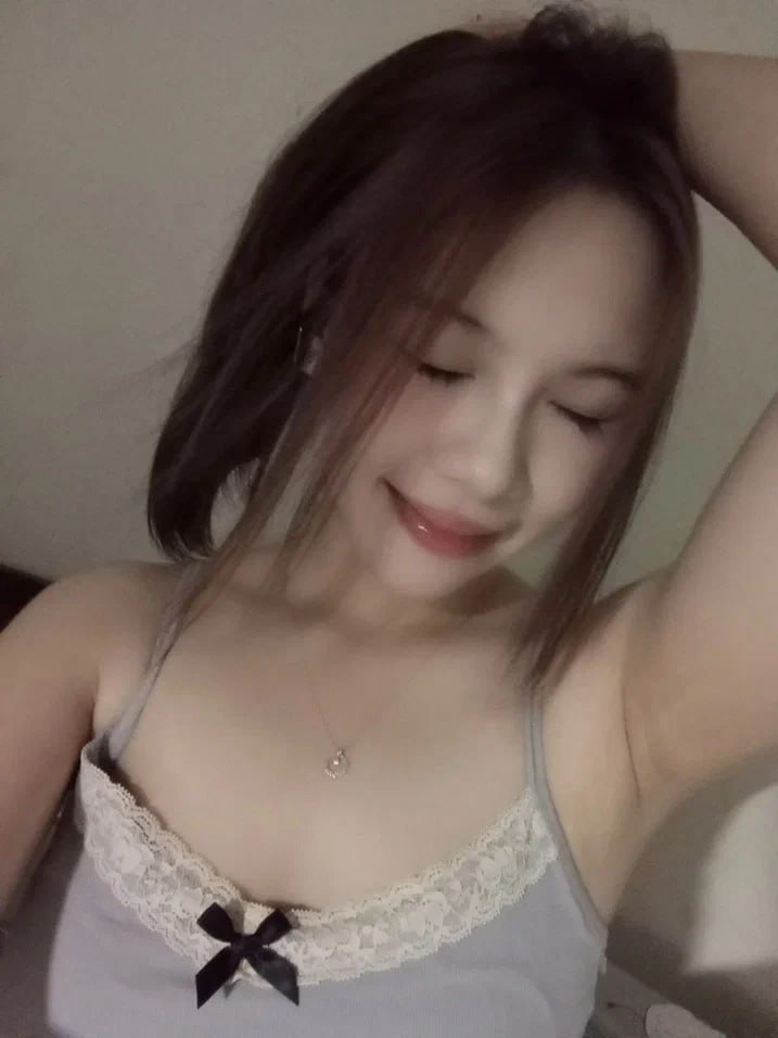 Ông chồng dẫn quản lý về nhà và anh ta lại là tình cũ của vợ
